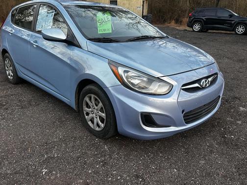 2012 Hyundai Accent GS