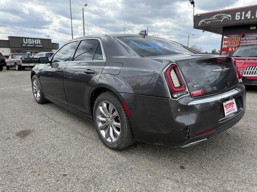 2015 Chrysler 300 Limited