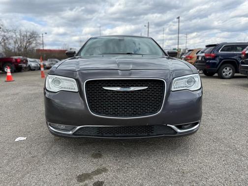 2015 Chrysler 300 Limited