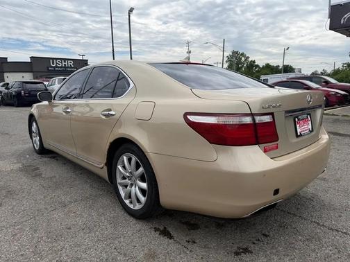 GOLD 2007 Lexus LS 460 Base
