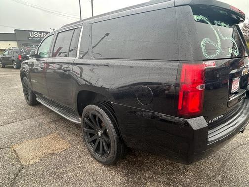 2016 Chevrolet Suburban LT