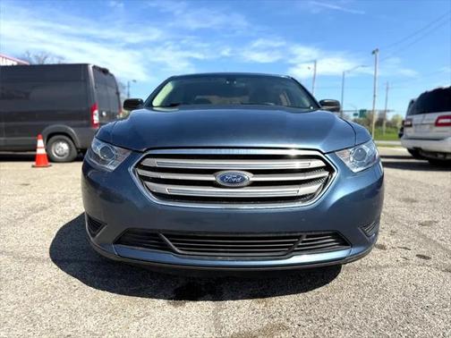 2018 Ford Taurus SE