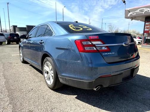 2018 Ford Taurus SE