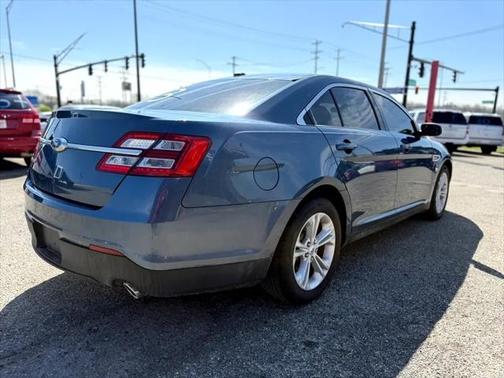 2018 Ford Taurus SE