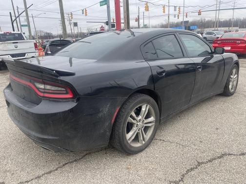 2015 Dodge Charger SE