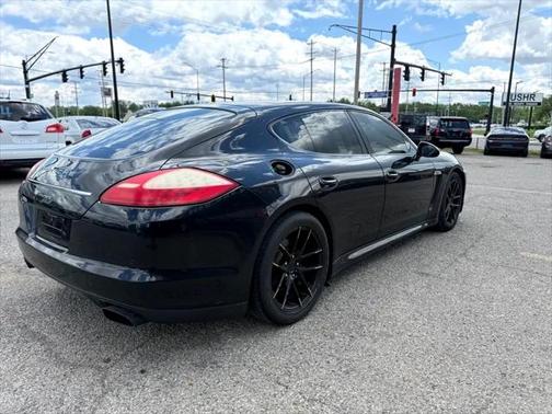 2011 Porsche Panamera 4