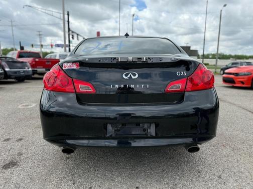 2011 INFINITI G25 Base