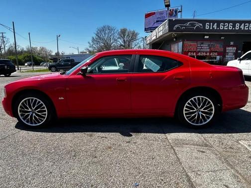 Red 2008 Dodge Charger SE