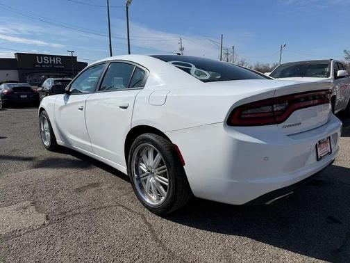 2015 Dodge Charger SE
