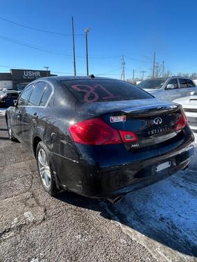 2015 INFINITI Q40 Base