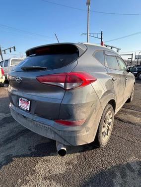 2017 Hyundai TUCSON SE