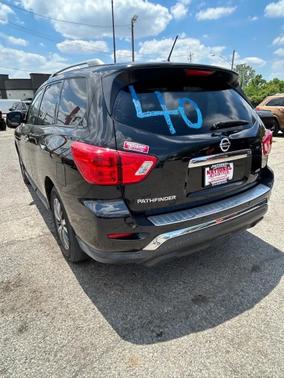 Magnetic Black Metallic 2017 Nissan Pathfinder SL