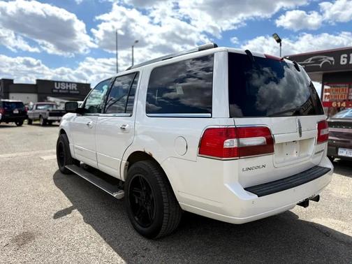 2010 Lincoln Navigator Base