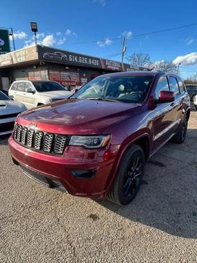 2022 Jeep Grand Cherokee Laredo