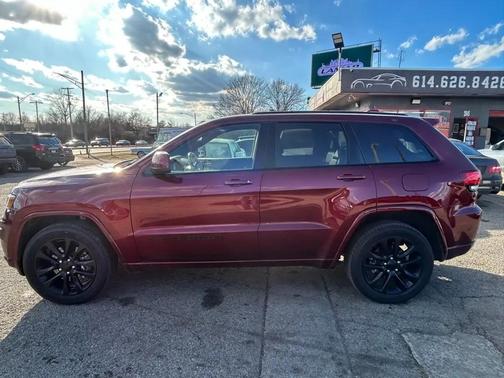 2022 Jeep Grand Cherokee Laredo