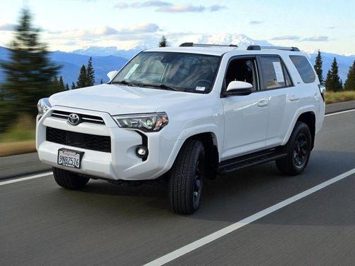 2024 Toyota 4Runner SR5