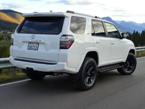 2024 Toyota 4Runner SR5