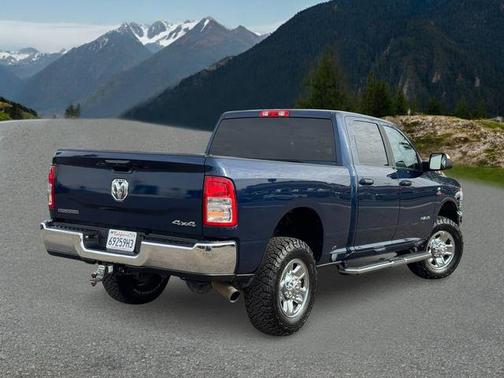 2022 RAM 2500 Big Horn Crew Cab 4x4 6'4' Box
