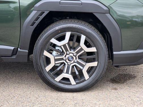 Deep Emerald Green Pearl 2026 Subaru Outback Touring XT