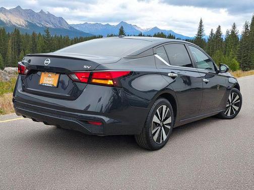 2022 Nissan Altima 2.5 SV
