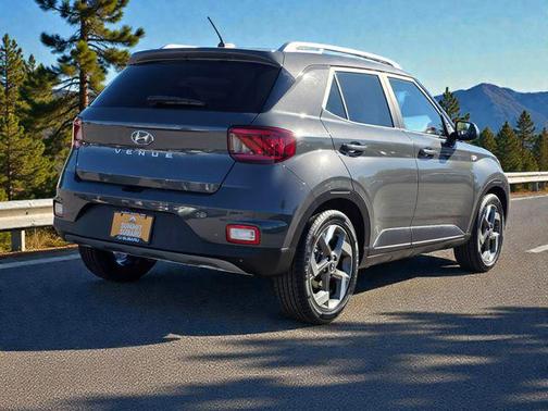 2023 Hyundai VENUE SEL