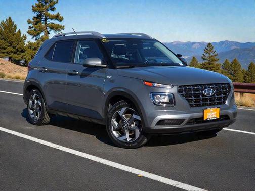 2023 Hyundai VENUE SEL