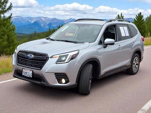 2022 Subaru Forester Premium