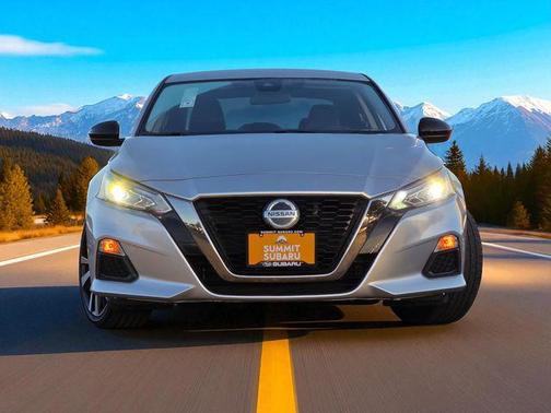2022 Nissan Altima SR FWD