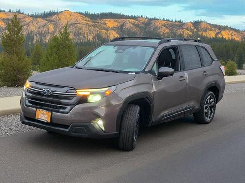 2025 Subaru Forester Hybrid Premium