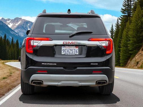 2023 GMC Acadia AWD SLT
