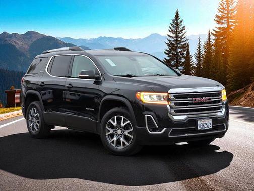 2023 GMC Acadia AWD SLT