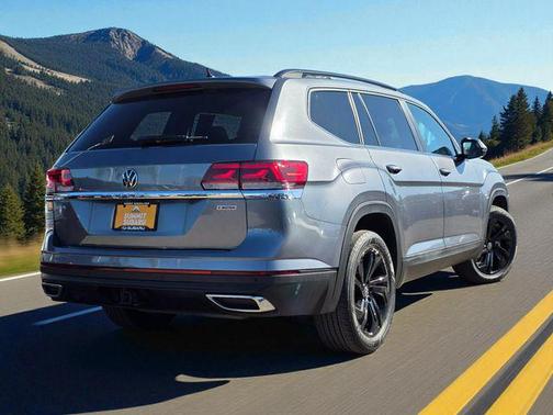 2022 Volkswagen Atlas 3.6L SE w/Technology