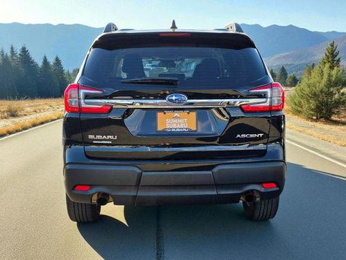 2023 Subaru Ascent Base 8-Passenger