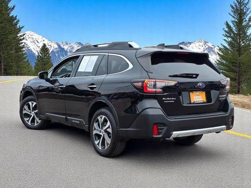 2022 Subaru Outback Touring XT
