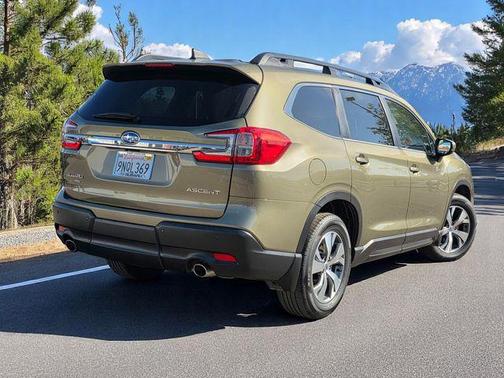2024 Subaru Ascent Premium 8-Passenger