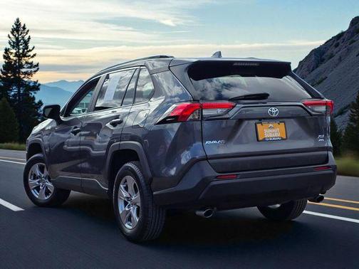 2023 Toyota RAV4 XLE