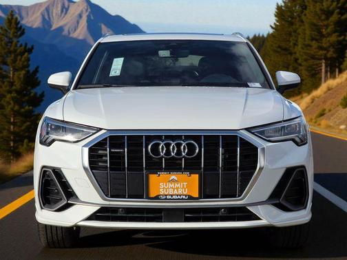 2024 Audi Q3 Premium 45 TFSI S line quattro Tiptronic