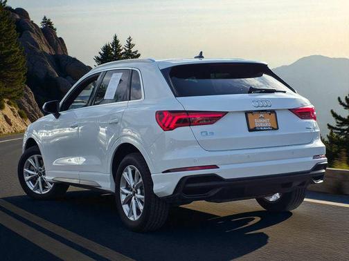 2024 Audi Q3 Premium 45 TFSI S line quattro Tiptronic