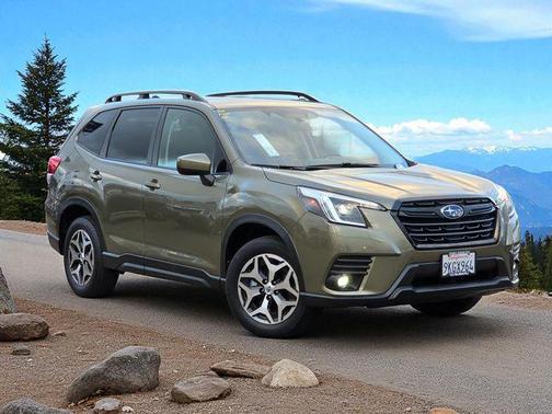 2024 Subaru Forester Premium