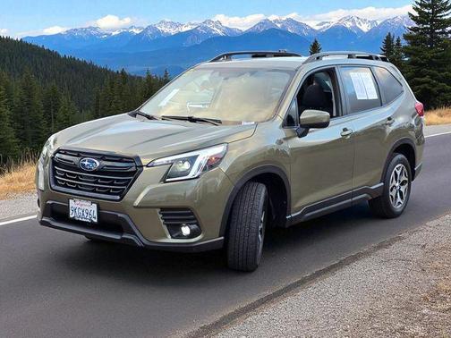2024 Subaru Forester Premium