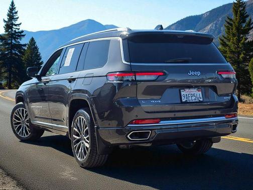 2022 Jeep Grand Cherokee L Summit Reserve