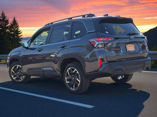 2025 Subaru Forester Hybrid Premium