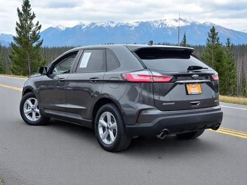 2020 Ford Edge SE