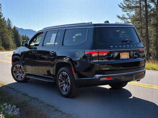 2022 Jeep Wagoneer Series III 4x4