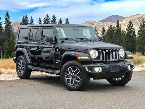 2024 Jeep Wrangler 4-Door Sahara 4x4