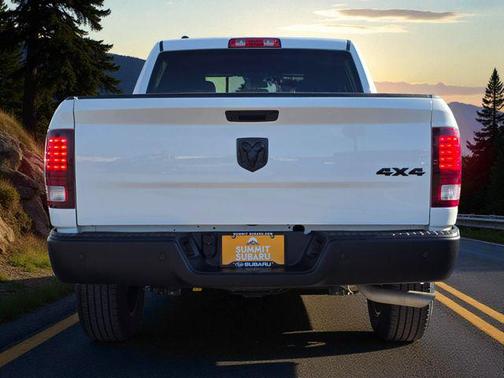 2024 RAM 1500 Classic Warlock Crew Cab 4x4 5'7' Box