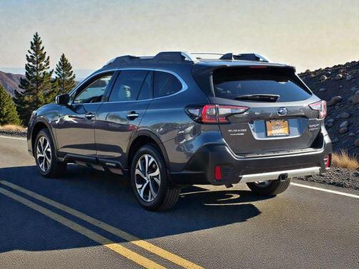 2021 Subaru Outback Touring XT
