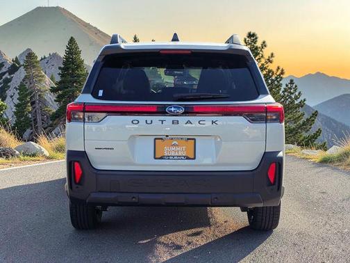 Crystal White Pearl 2026 Subaru Outback Touring XT