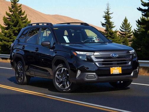 2025 Subaru Forester Hybrid Premium