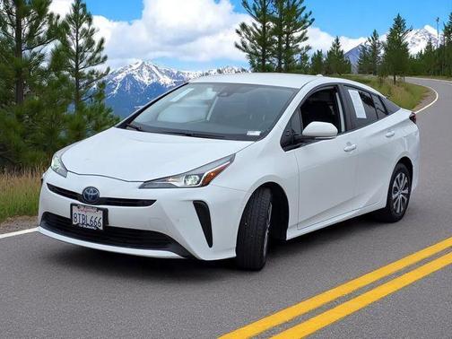 2020 Toyota Prius LE